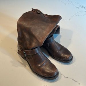 Women’s Frye tall, riding boots in brown leather
